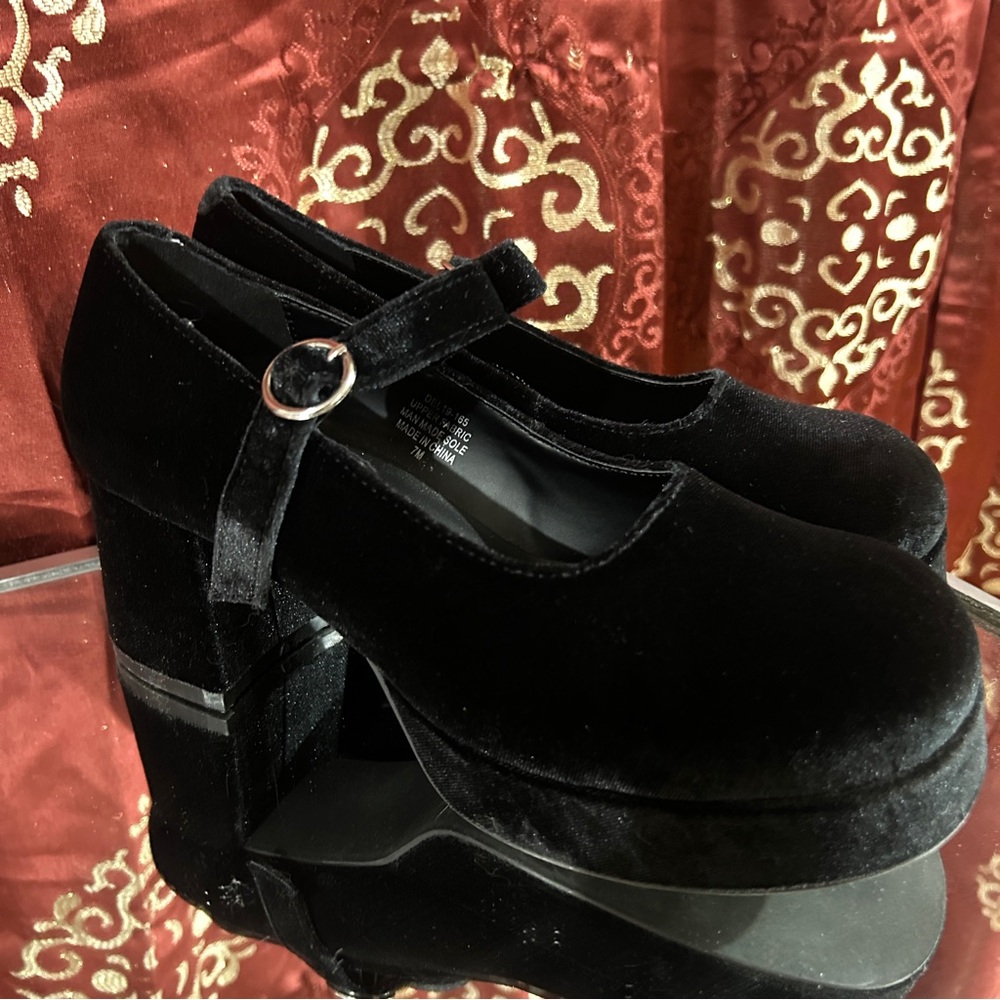Delia’s Velvet Mary Jane Heels
